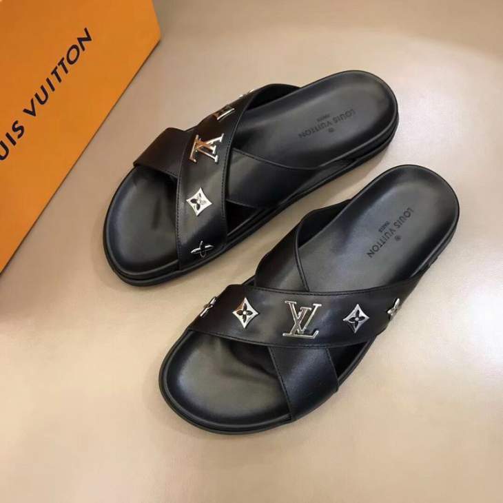 Picture of Louis Vuitton Slippers _SKULVsz38-45mnf04111352